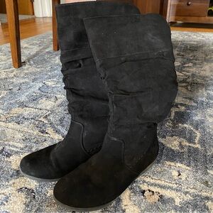 •Suede black boots• Size 7
